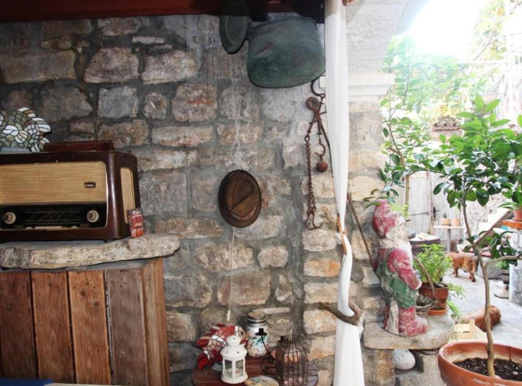 Quaint & Affordable In Traditional Stone House