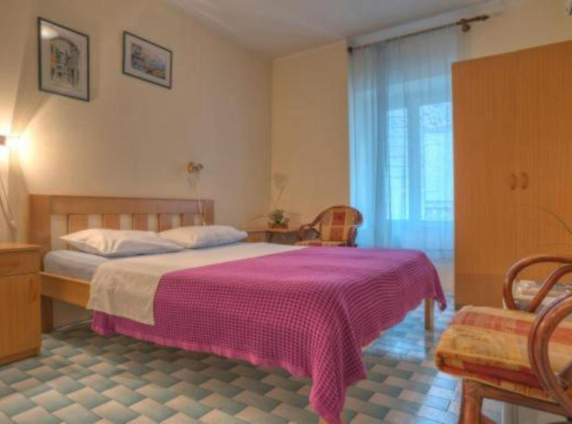 Quaint & Affordable In Traditional Stone House * Budva
